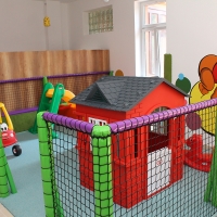 Detské centrum Rožňava, detské herné centrum, guličkové centrum, guličkové ihrisko, guličkový bazén, zábavné centrum, interiérové ihrisko, indoor ihrisko